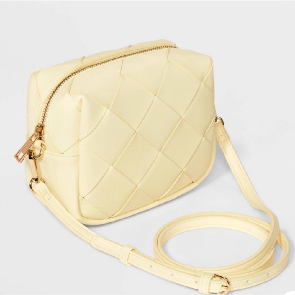 NWT Cube Crossbody Bag Pale Yellow